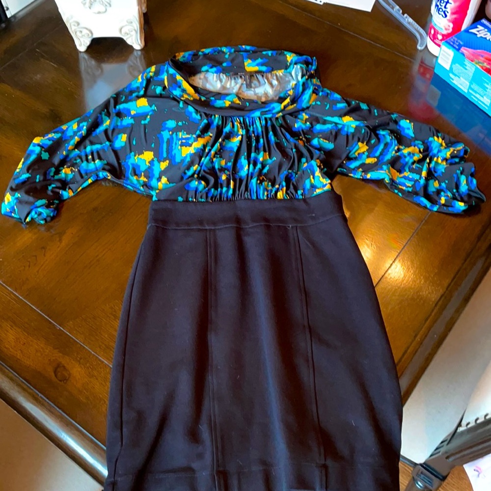 BCBGMAXAZRIA long sleeve dress, size 0